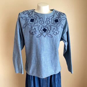 Vintage Via Sant Andrea 90s L Button Back Blouse Blue Denim Floral Embroidery